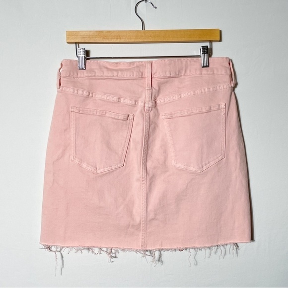 Old Navy light pink denim button up jean skirt sz. 10 with frayed hem - Picture 5 of 8